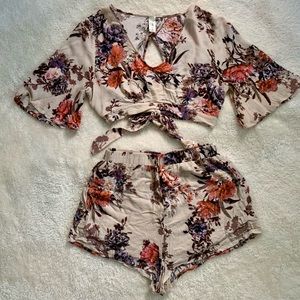 Floral Rib High Blouse and High Waste Shorts